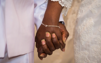 Les mariages secrets des grandes célébrités françaises : ce qu&rsquo;on ne vous a jamais dit