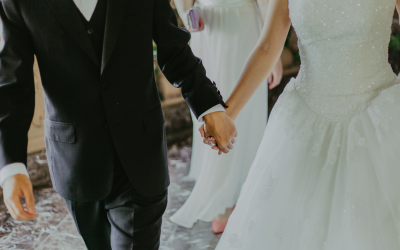 Mariage : Pourquoi les mariées fuient-elles de plus en plus l&rsquo;autel ?